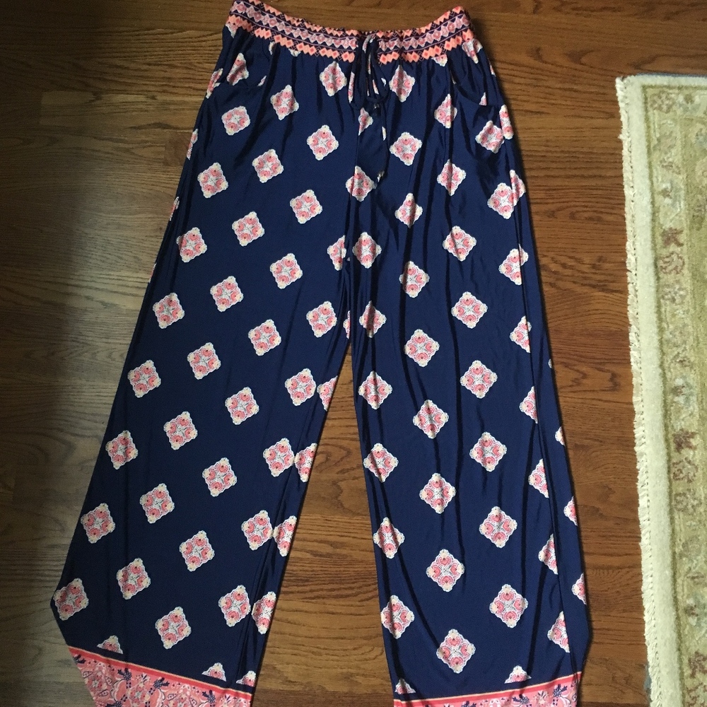 Cute Patterned Flowy Pants
